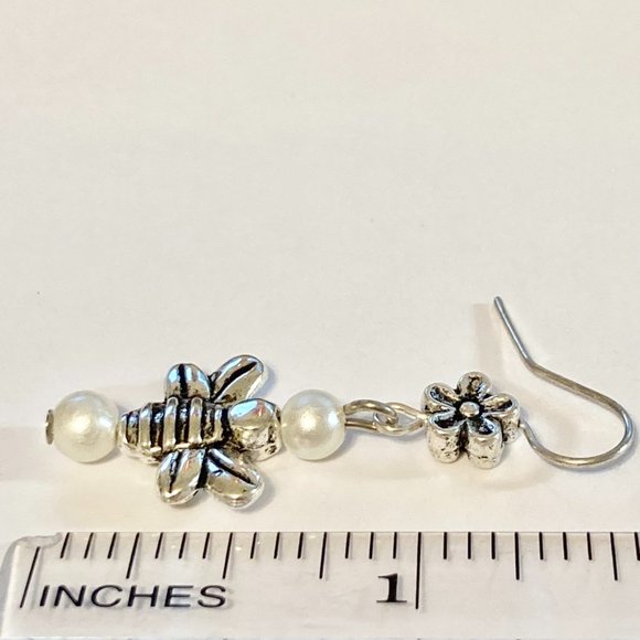 White Pearl Bumble Bee Earrings Silver Plated Dangle Insect Queen Bea Glass Bead - Picture 11 of 11